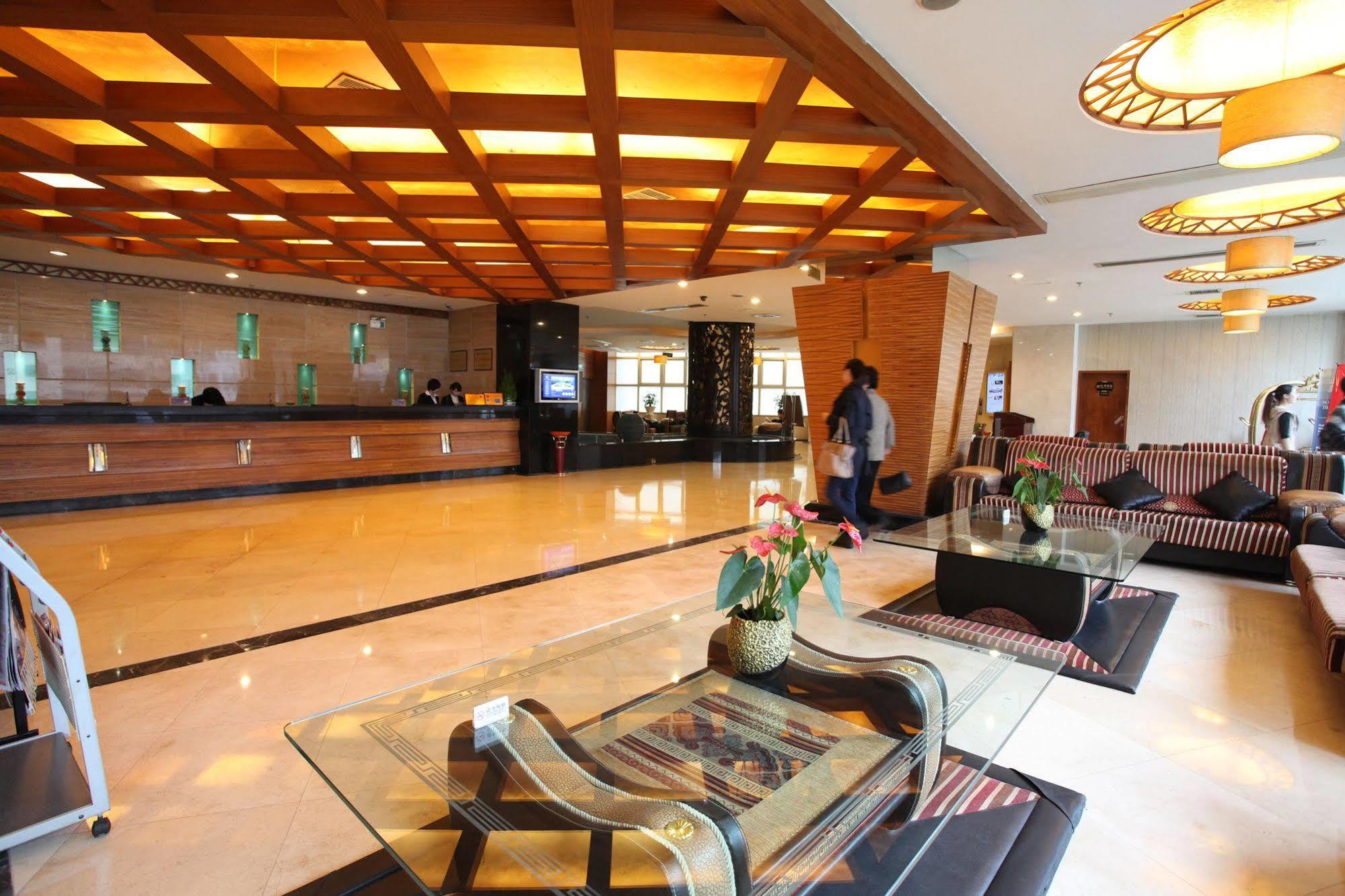 New Beacon International Hotel Wuhan Exterior photo